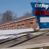 Bedford-Cee-Ray Motel
