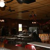 Sheffield Village - Wa-Hoo Lounge & Campground