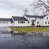 Chagrin Falls-Chagrin Falls Farmhouse