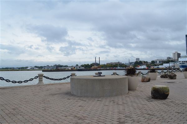 Downtown Cleveland - Voinovich Bicentennial Park