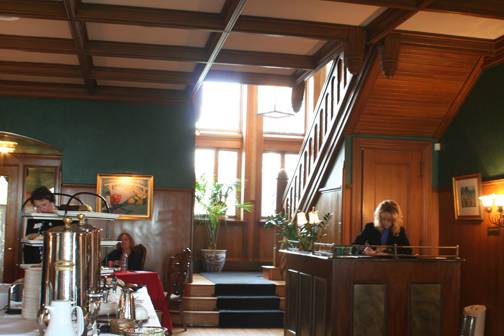 Bratenahl - Shoreby Club